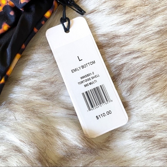 WeWoreWhat Emily Bottom L - Picture 3 of 9